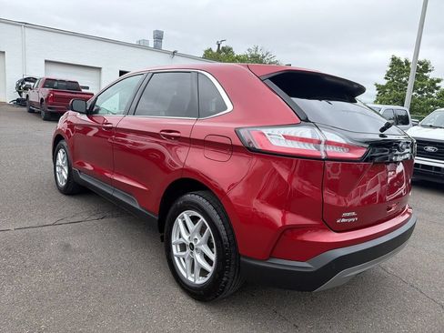 Used 2024 Ford Edge SEL w/ Convenience Package AWD/4WD image 3