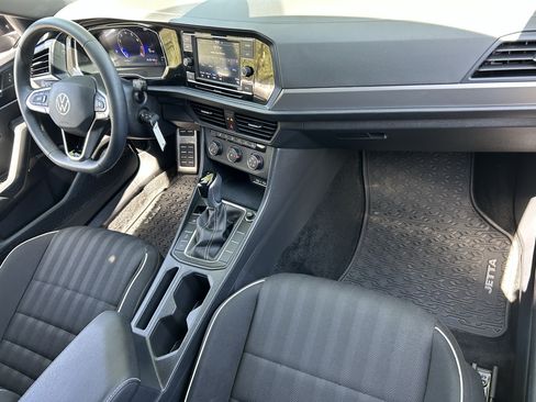 Certified 2024 Volkswagen Jetta Sport FWD image 10