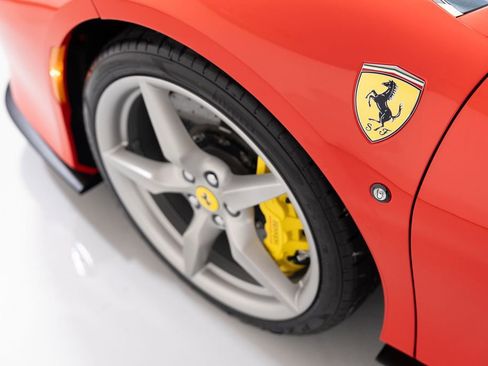 Used 2021 Ferrari F8 Tributo image 41