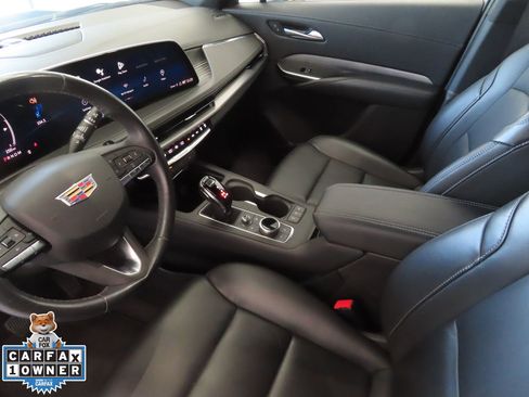 Used 2024 Cadillac XT4 Premium Luxury image 21
