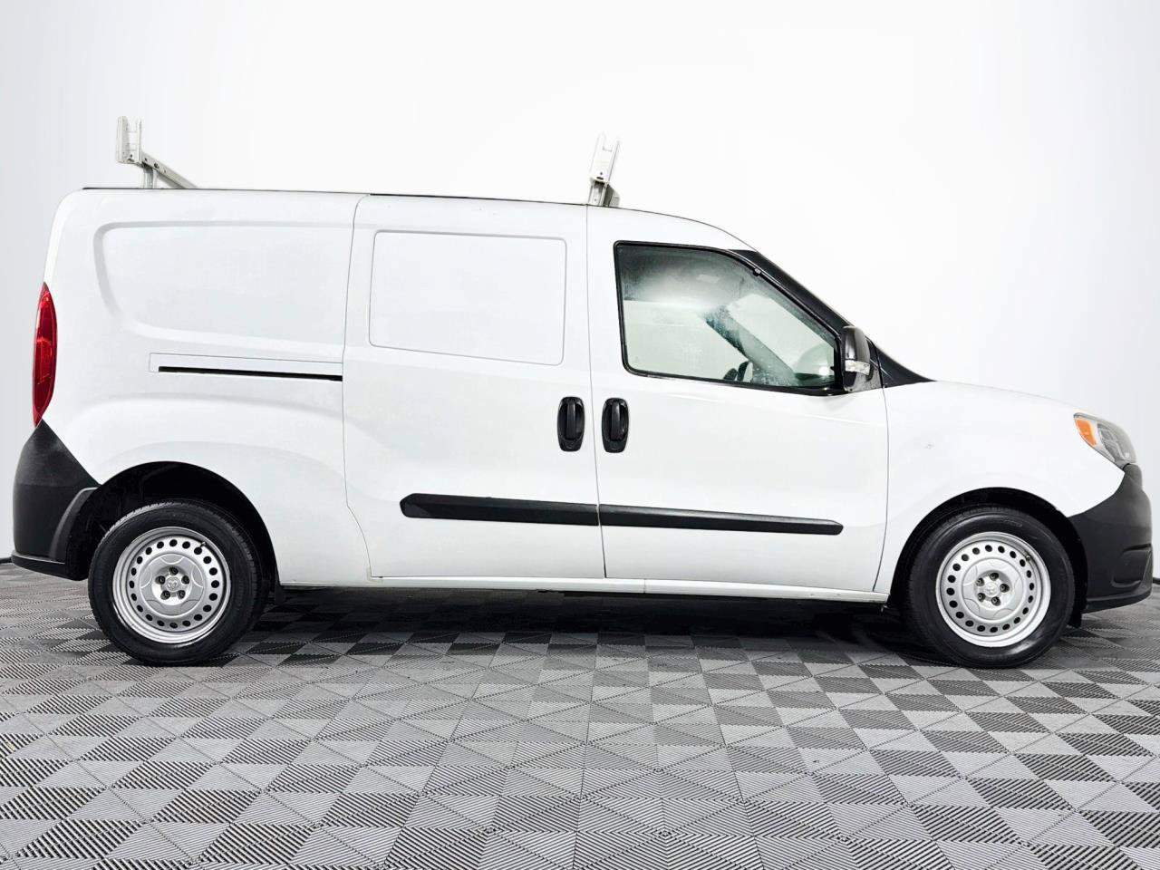 Used 2021 RAM ProMaster City Tradesman FWD image 25