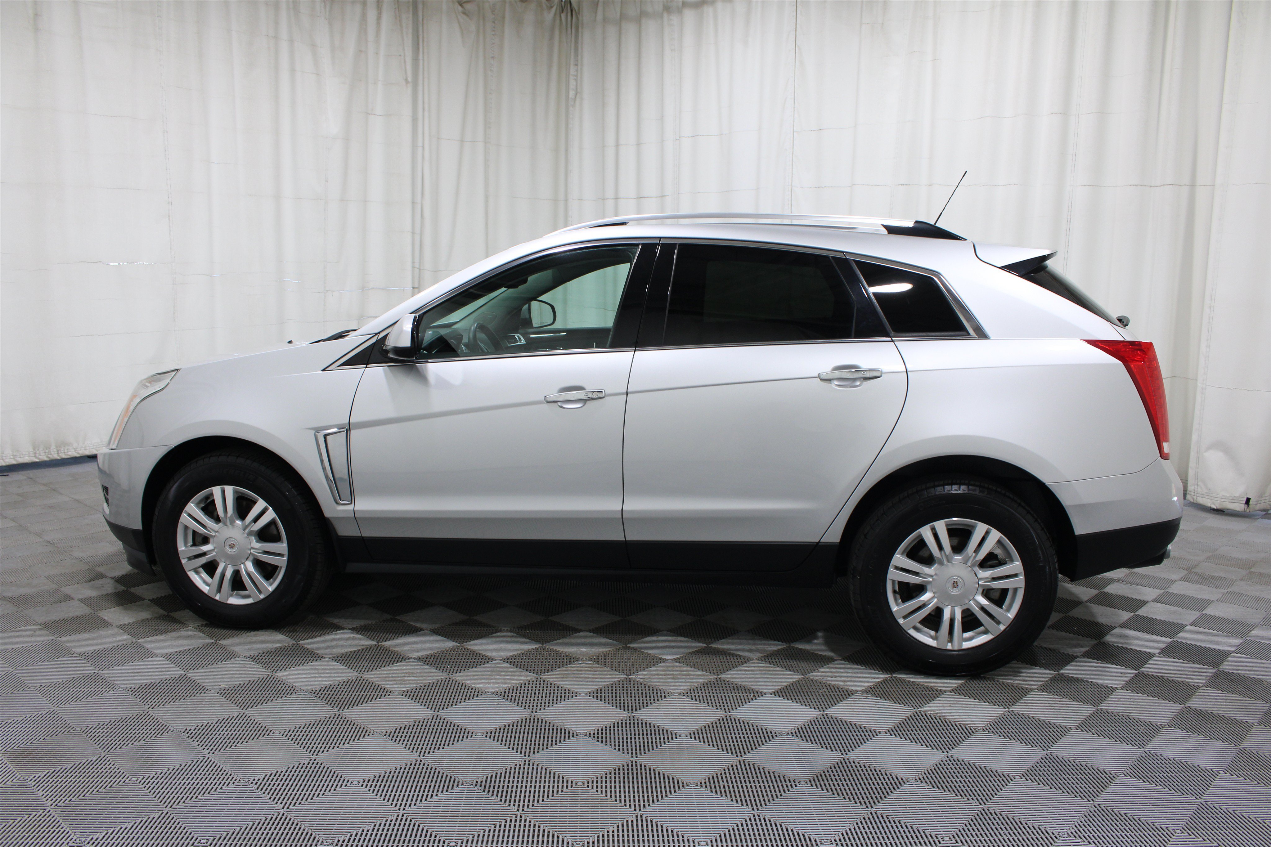 Used 2016 Cadillac SRX Luxury AWD/4WD image 34