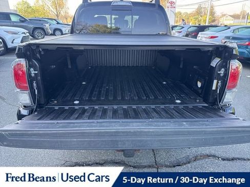 Used 2021 Toyota Tacoma TRD Sport w/ Technology Package image 21