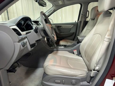 Used 2017 Chevrolet Traverse LT AWD/4WD image 15