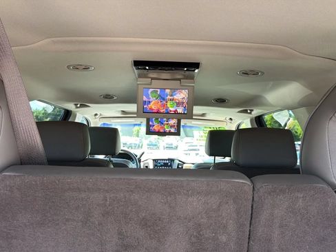Used 2017 GMC Yukon XL Denali w/ Open Road Package RWD image 34