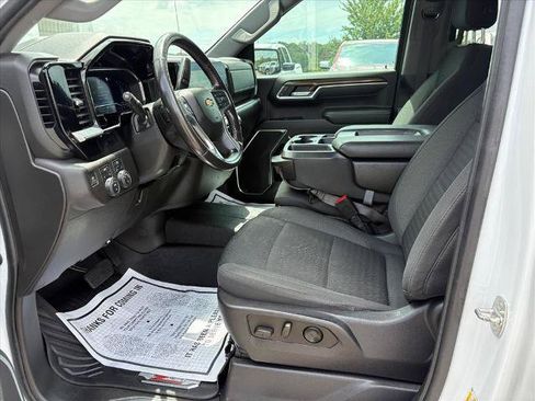Certified 2022 Chevrolet Silverado 1500 LT AWD/4WD image 15