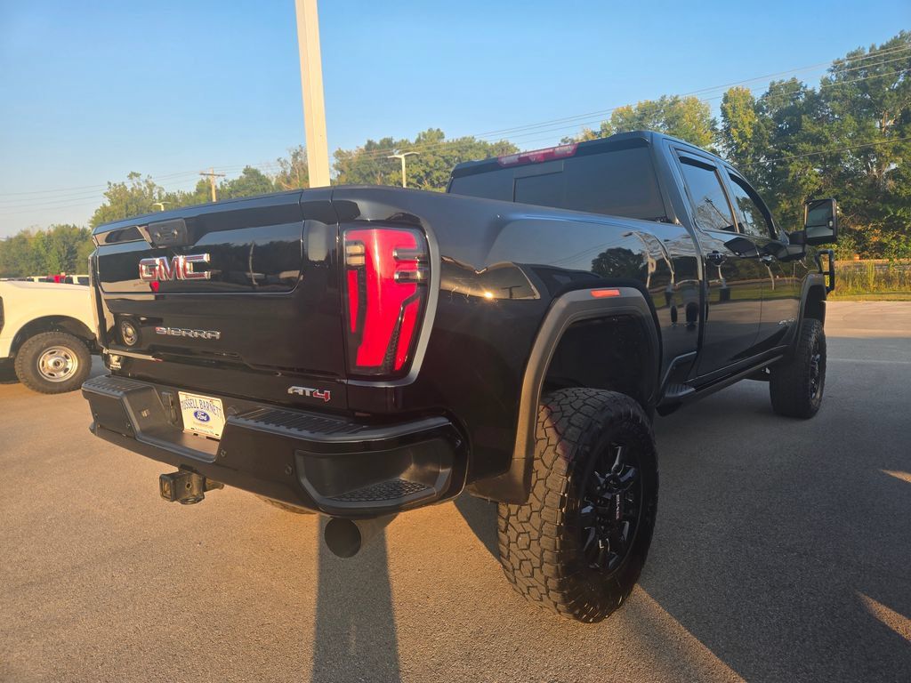Used 2024 GMC Sierra 2500 AT4 w/ AT4 Premium Plus Package AWD/4WD image 4