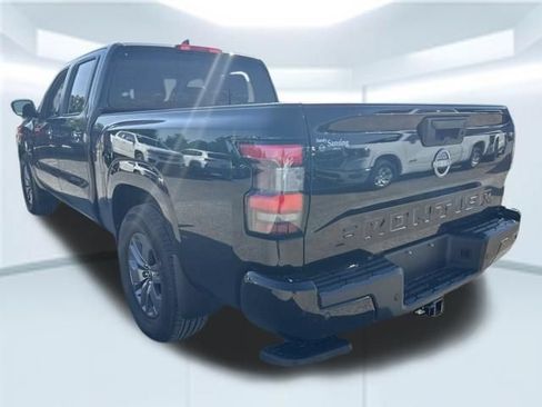 Used 2025 Nissan Frontier SV RWD image 8