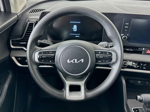 Used 2025 Kia Sportage LX AWD/4WD image 17