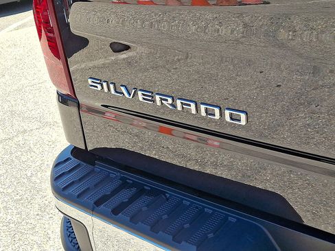 Certified 2023 Chevrolet Silverado 1500 LT AWD/4WD image 24