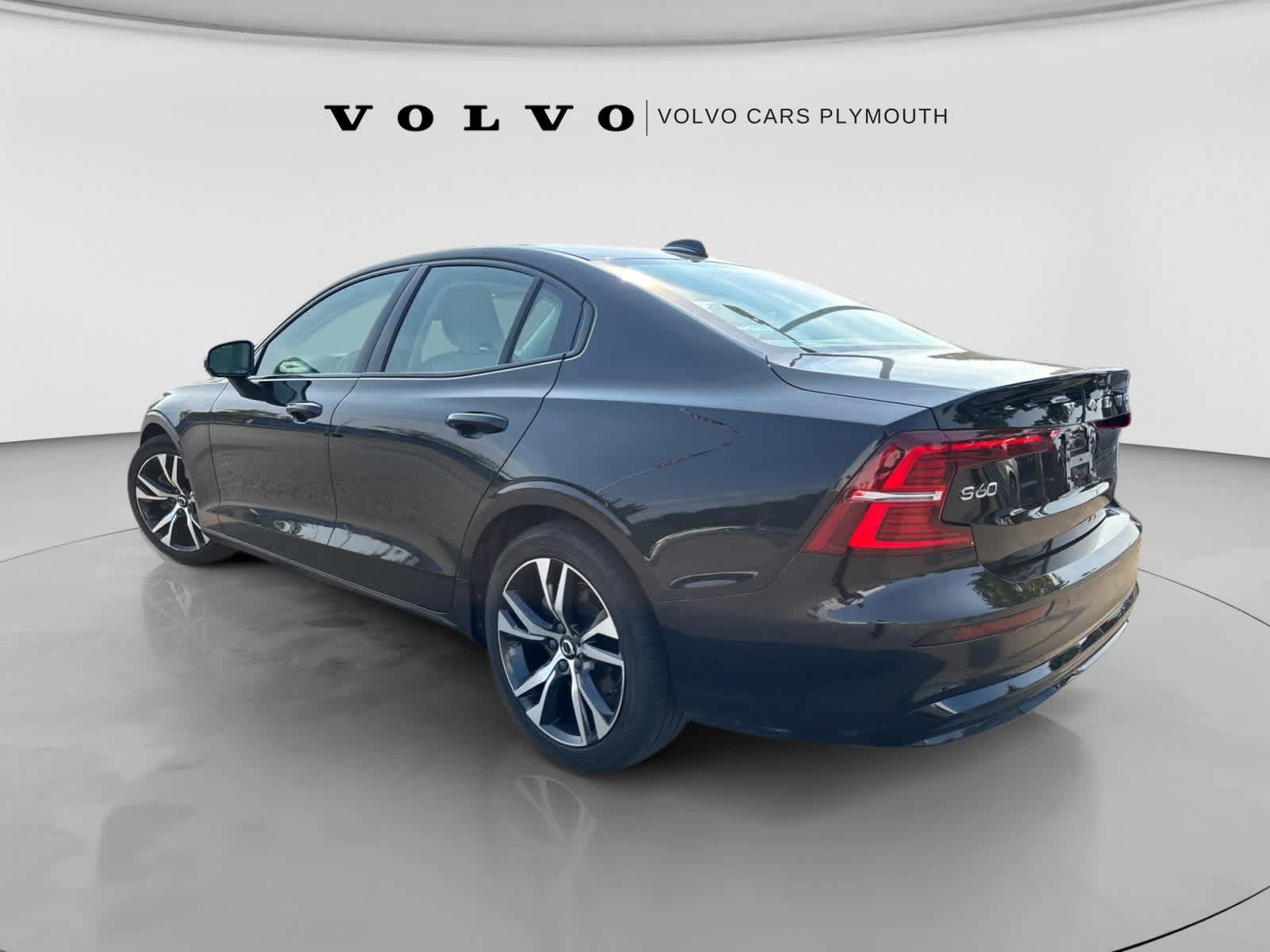 Used 2024 Volvo S60 B5 Core FWD image 2