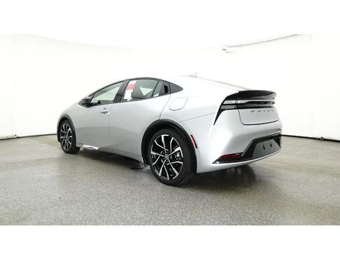 New 2025 Toyota Prius Plug-In Hybrid image 21