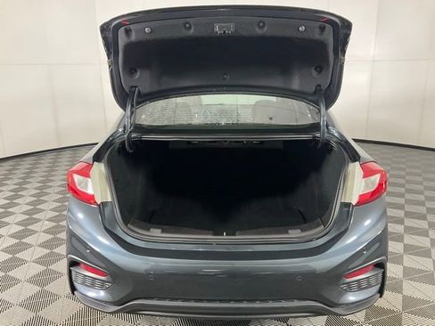 Used 2017 Chevrolet Cruze Premier image 35
