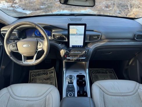 Used 2020 Ford Explorer Platinum w/ Premium Technology Package image 26