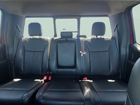 Used 2019 Ford F150 Lariat w/ Equipment Group 502A Luxury AWD/4WD image 21