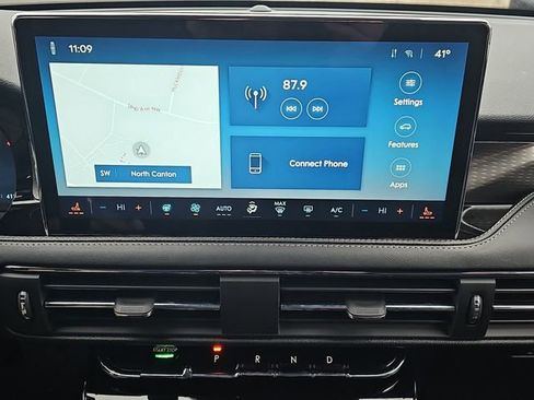 Used 2025 Lincoln Corsair Reserve w/ Jet Appearance Package image 13