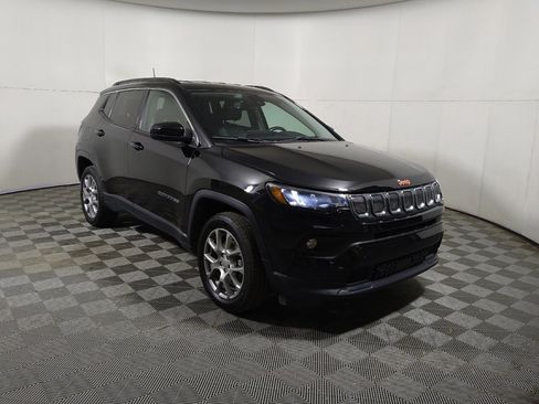 Used 2022 Jeep Compass Latitude AWD/4WD image 13