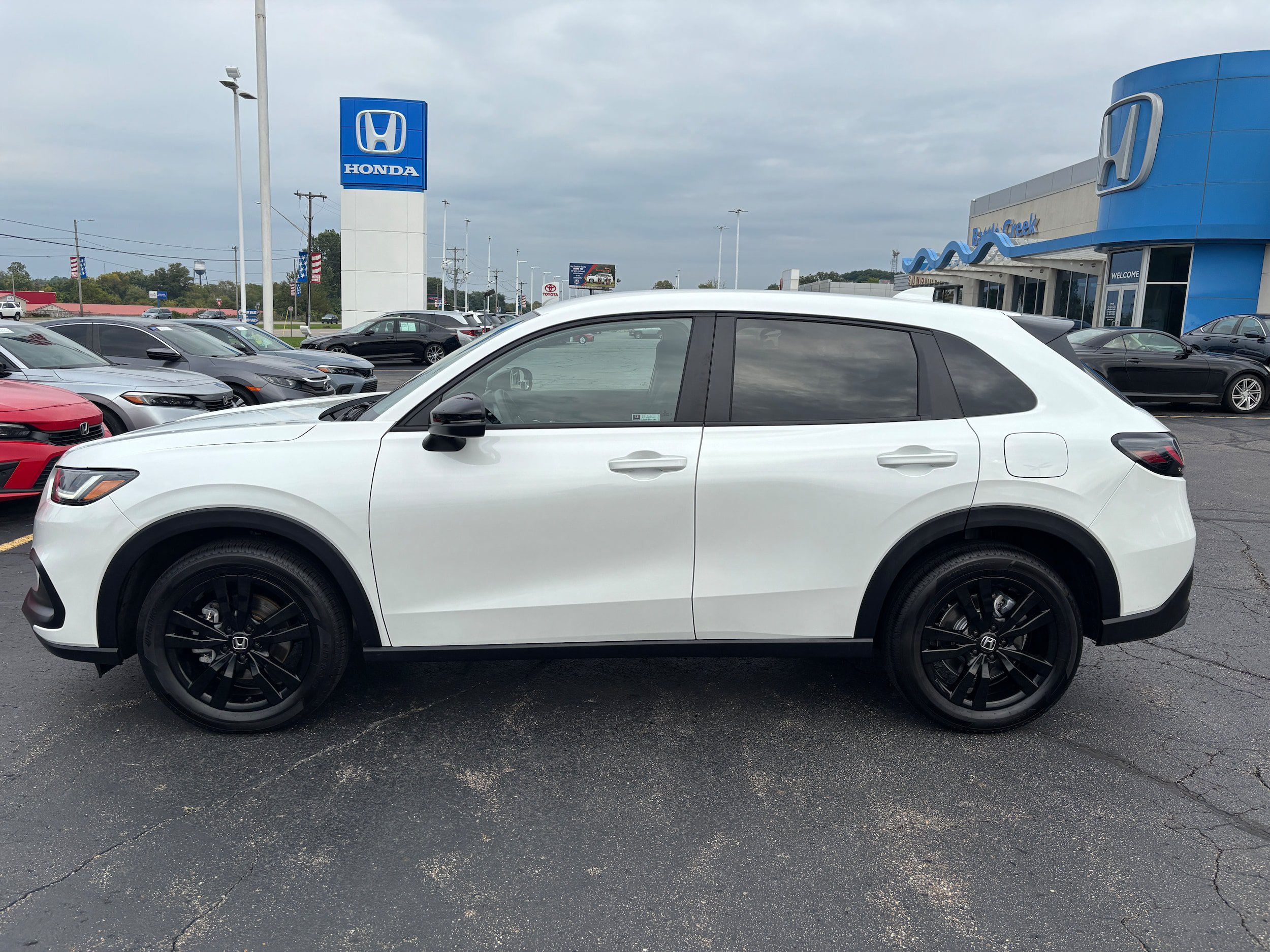 Certified 2026 Honda HR-V Sport image 1