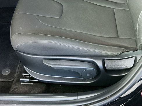 Used 2023 Hyundai Elantra SEL FWD image 23