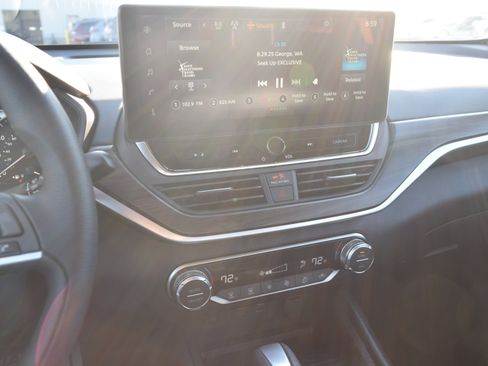 Used 2025 Nissan Altima 2.5 SV w/ SV Special Edition Package image 14