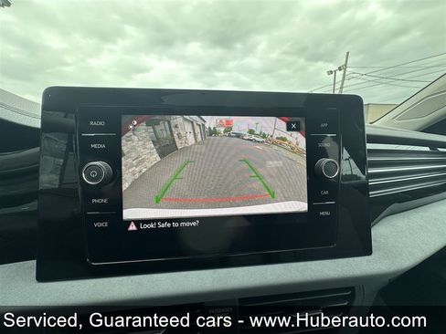 Used 2026 Volkswagen Jetta SE FWD image 13