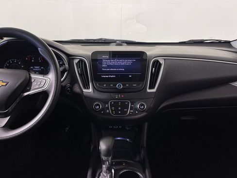 Used 2024 Chevrolet Malibu LT FWD image 16