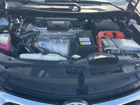 Used 2017 Toyota Camry XLE FWD image 12