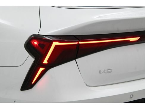 Certified 2025 Kia K5 EX FWD image 26