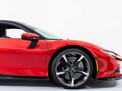 Certified 2021 Ferrari SF90 Stradale image 18