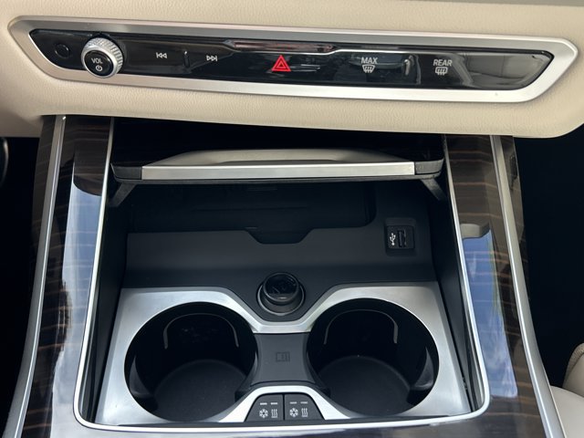 Certified 2025 BMW X7 M60i AWD/4WD image 11