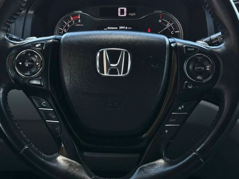 Used 2017 Honda Pilot Touring image 57