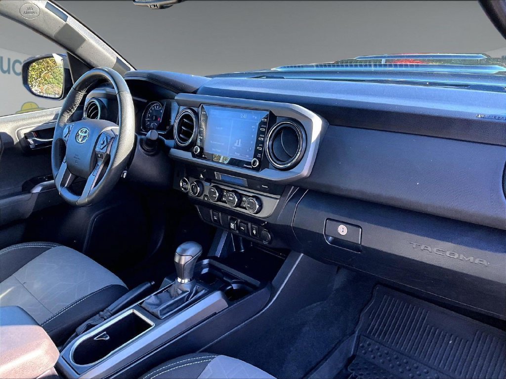 Used 2022 Toyota Tacoma TRD Sport AWD/4WD image 14