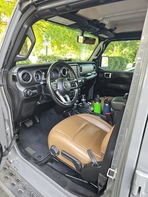 Used 2021 Jeep Gladiator Overland w/ Popular Equipment Package AWD/4WD image 4