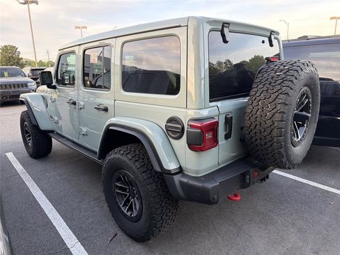Used 2024 Jeep Wrangler Unlimited Rubicon image 5