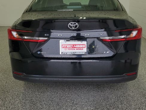 Used 2025 Toyota Camry LE FWD image 7