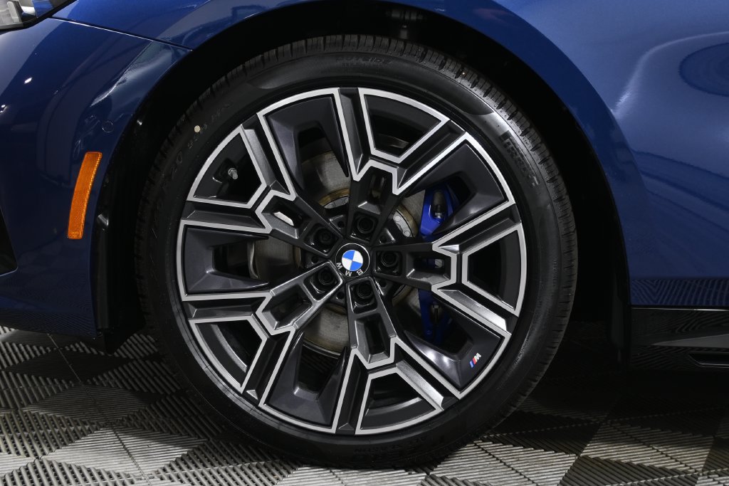 Used 2026 BMW 530i xDrive AWD/4WD image 12