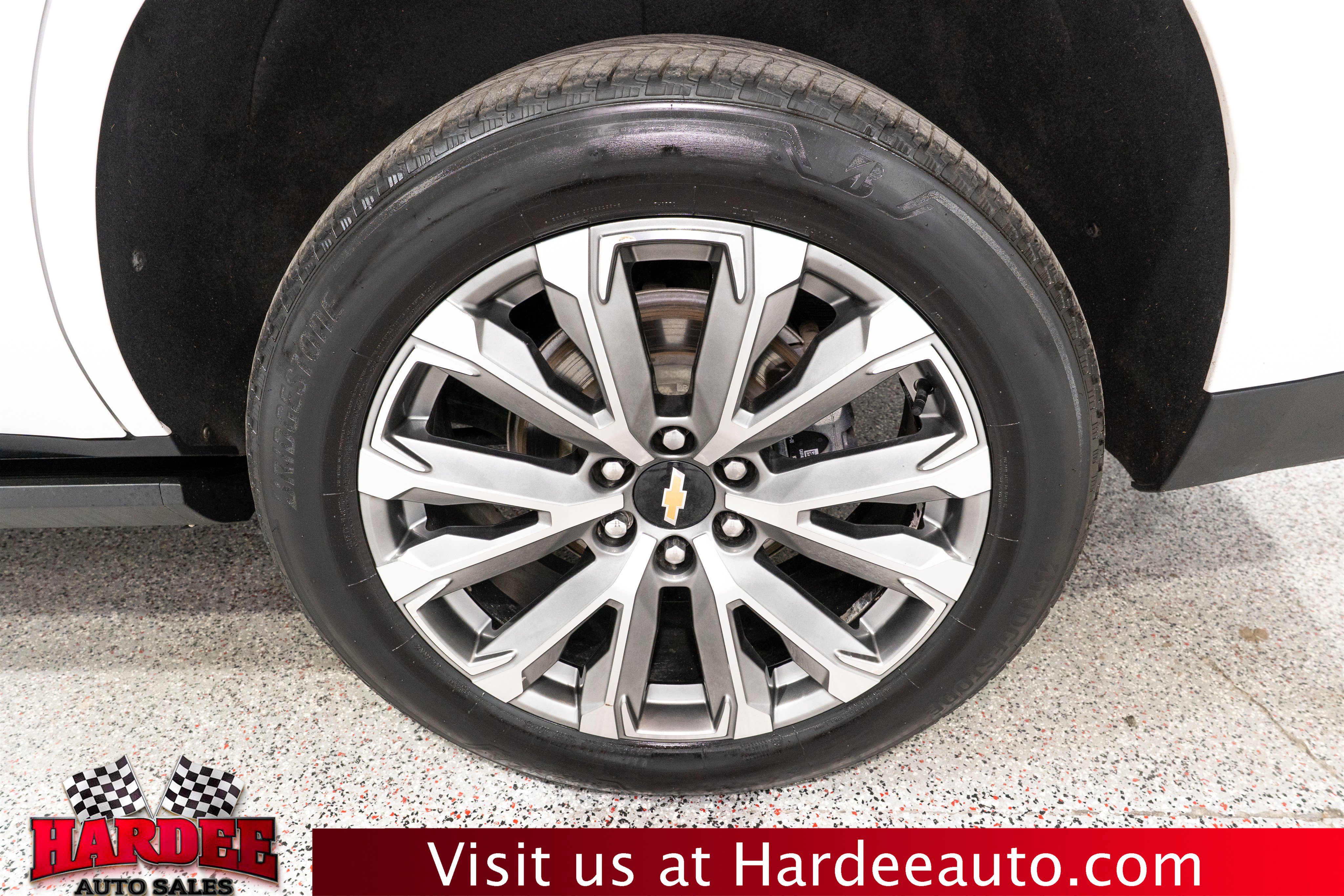 Used 2025 Chevrolet Tahoe High Country AWD/4WD image 10