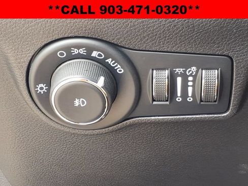 Used 2025 Jeep Compass Limited AWD/4WD image 22