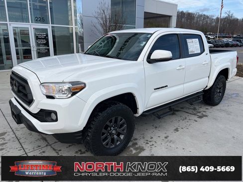 Used 2023 Toyota Tacoma SR5 w/ Technology Package image 1