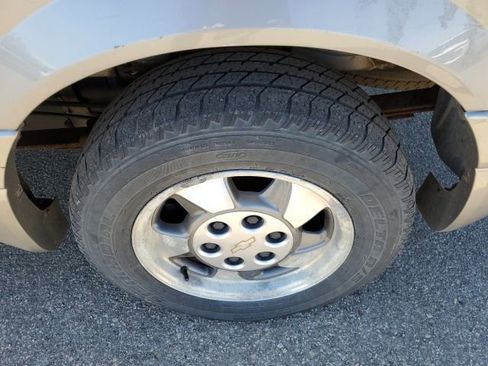 Used 2003 Chevrolet Astro Passenger AWD w/ LS Preferred Equipment Group image 21