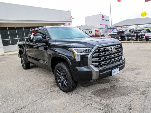 Used 2023 Toyota Tundra Platinum w/ Advanced Package AWD/4WD image 5