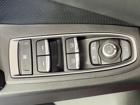 Certified 2023 Subaru Ascent Limited w/ Technology Package image 16