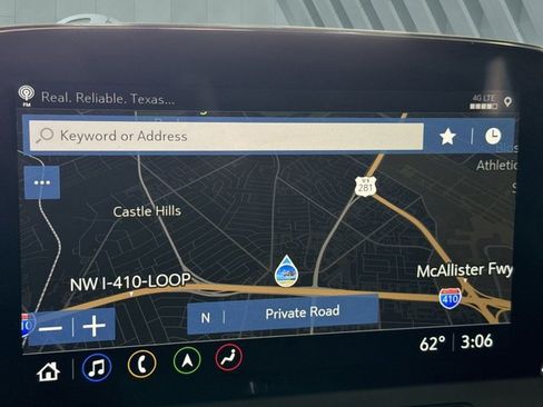 Used 2023 Chevrolet Blazer Premier image 18