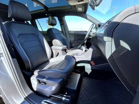 Used 2023 Volkswagen Tiguan SEL R-Line image 16