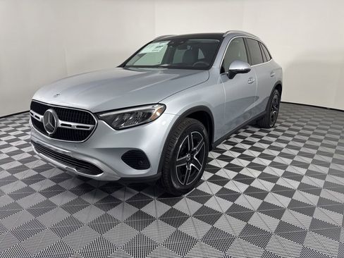 New 2026 Mercedes-Benz GLC 300 GLC 300 image 3