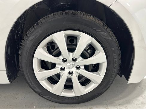 Used 2026 Toyota Corolla LE FWD image 59