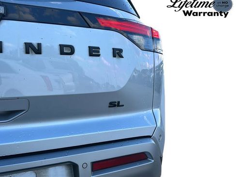Used 2022 Nissan Pathfinder SL w/ SL Premium Package FWD image 31
