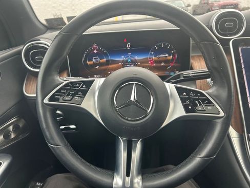 Used 2023 Mercedes-Benz GLC 300 4MATIC image 12