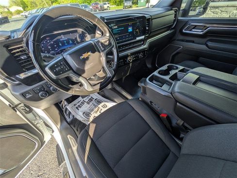 Used 2024 Chevrolet Silverado 2500 LT w/ Convenience Package AWD/4WD image 17