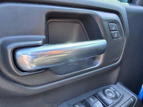 Used 2025 Chevrolet Silverado 1500 Custom w/ Turbomax Blackout Package RWD image 9